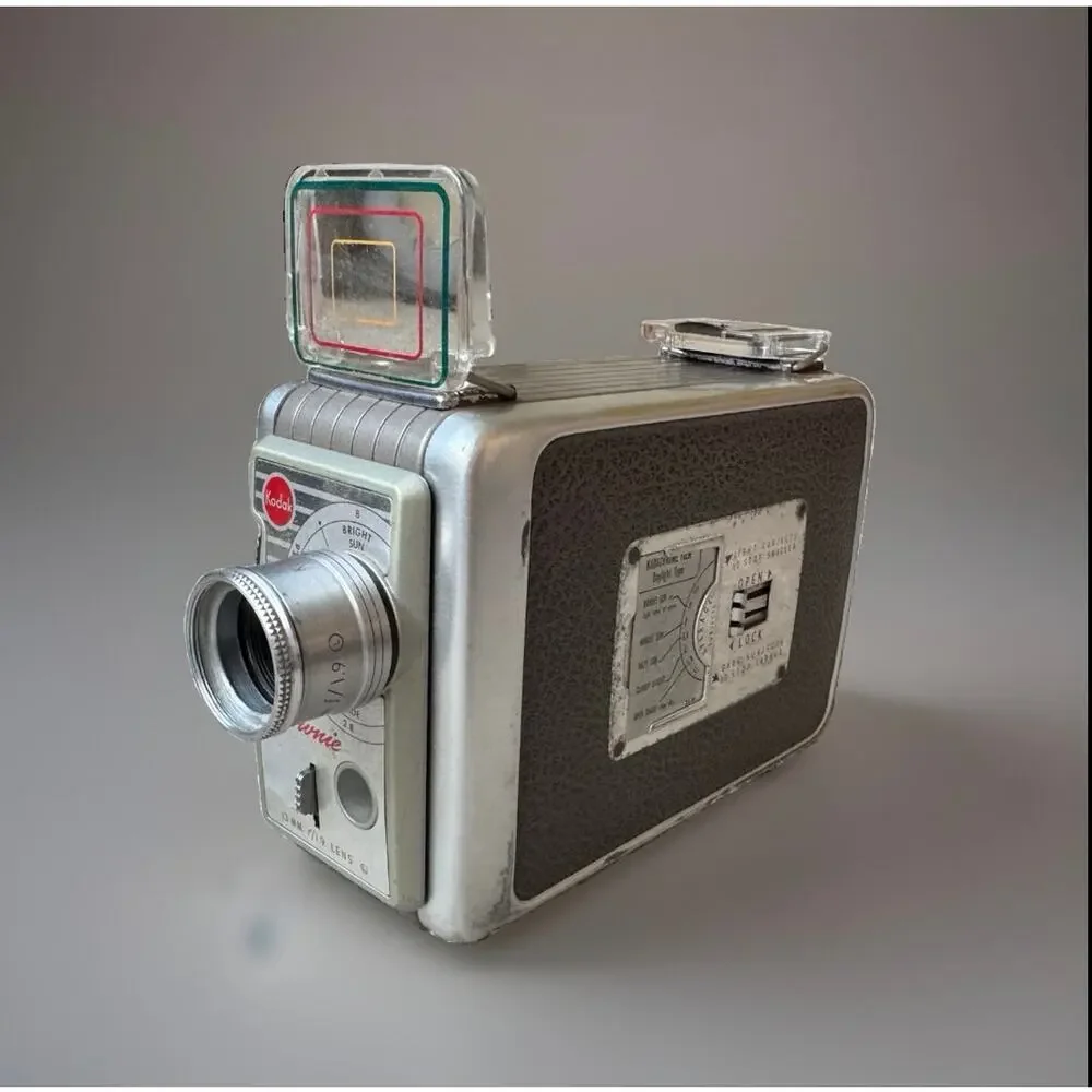 Vintage Kodak Brownie 8mm Movie Camera 13mm f/1.9 Lens 1950s w Manual Reel